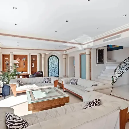 Clementine Villa *